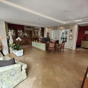 Le Relais Medicis Paris