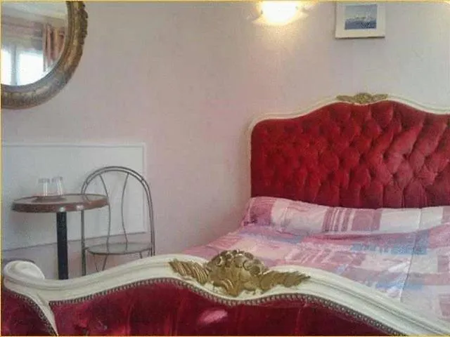Hotel Le Petit Trianon 파리 2*,