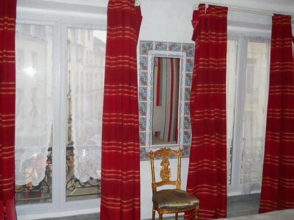 Hotel Le Petit Trianon 파리