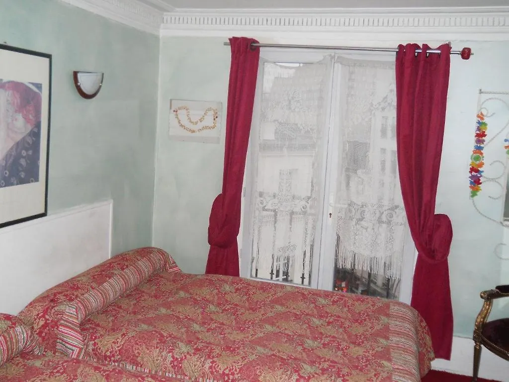 Hotel Le Petit Trianon Paris